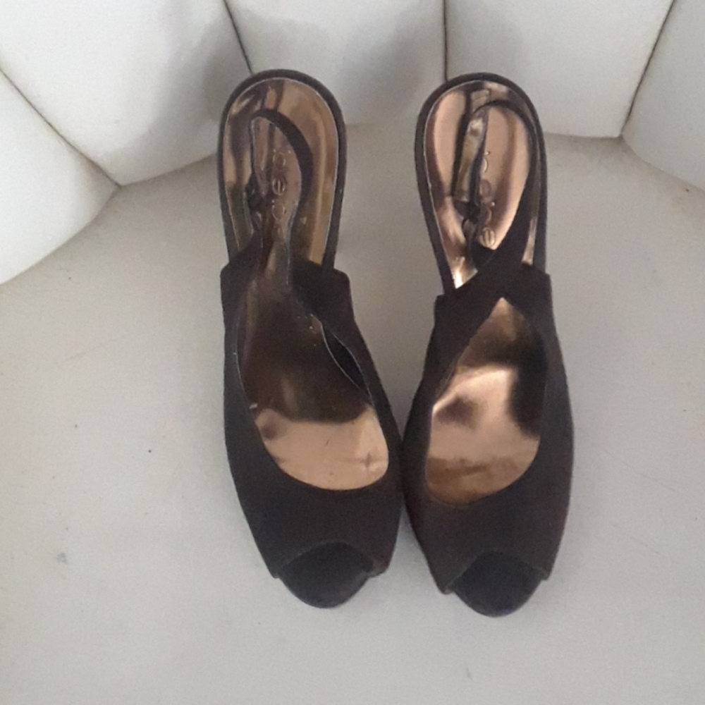 Brown suede peep toe sling back pumps by Bebe